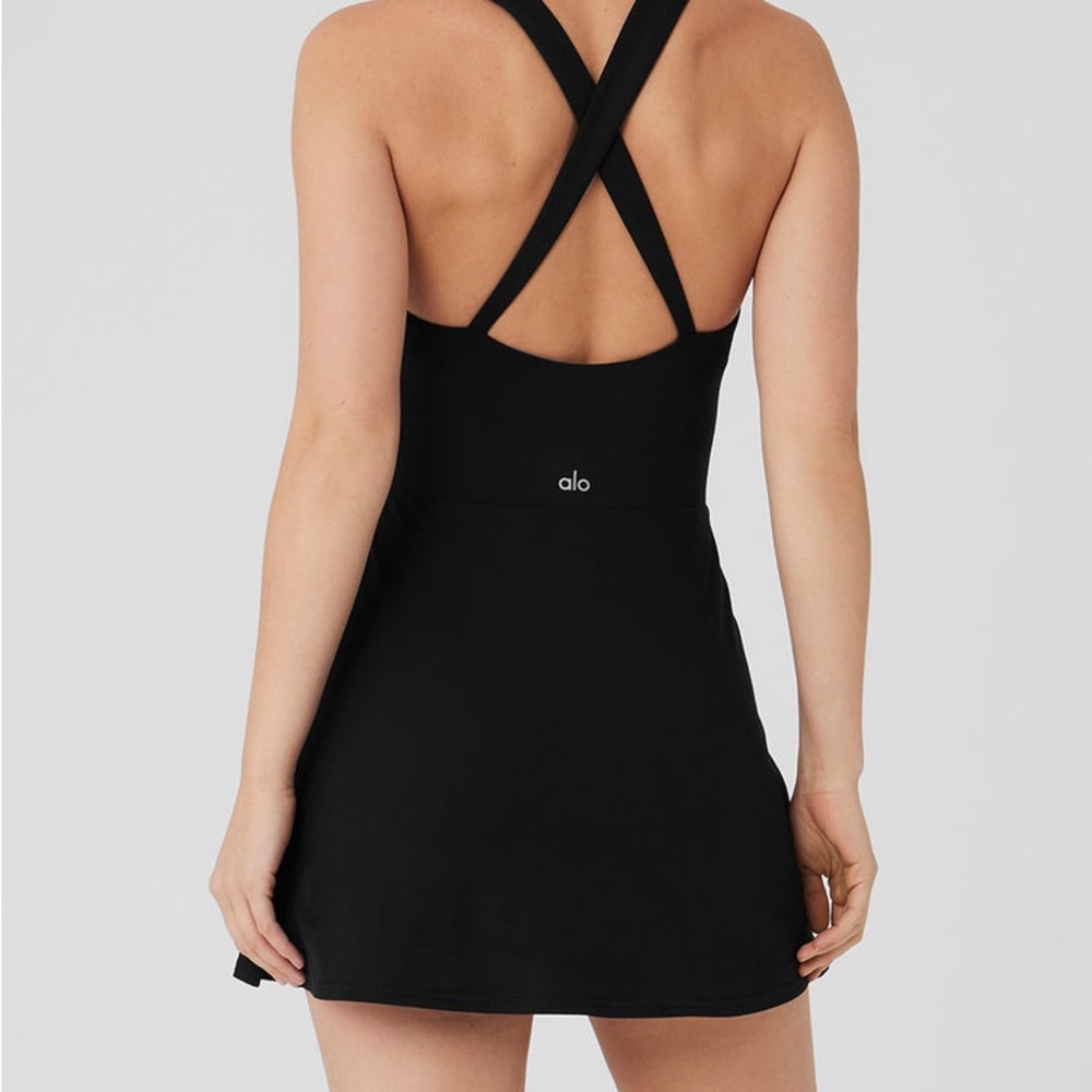 All sport dress in black